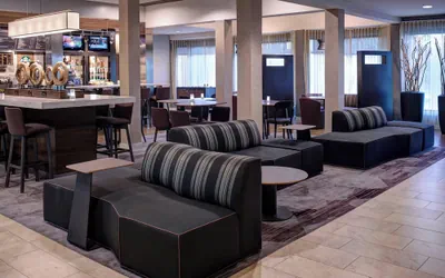 Photo 4 - Courtyard by Marriott Des Moines West Clive