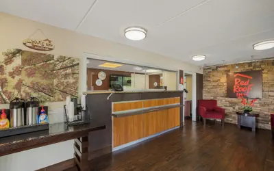 Photo 3 - Red Roof Inn Atlanta South - Morrow