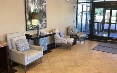 Photo 4 - Wyndham Grand Executive Center Little Rock Airport