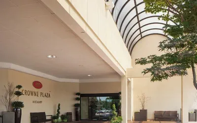 Photo 2 - Crowne Plaza Hotel Hickory by IHG