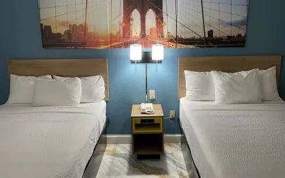 Photo 4 - Days Inn by Wyndham Jersey City / NYC Area