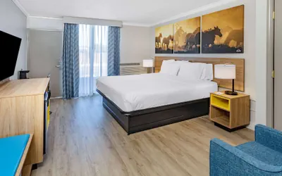 Photo 3 - Days Inn by Wyndham Del Rio