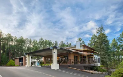 Photo 2 - Days Inn by Wyndham Prescott