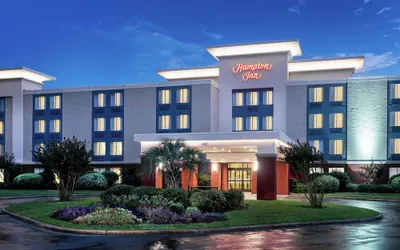 Photo 2 - Hampton Inn Morehead City