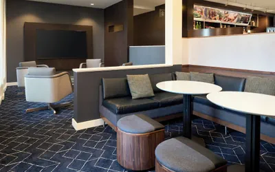 Photo 5 - Courtyard by Marriott Bakersfield