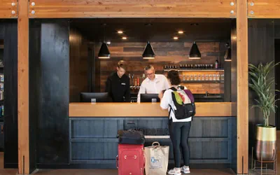 Photo 5 - Waypoint Hotel