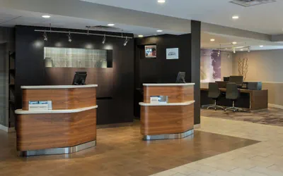 Photo 2 - Courtyard by Marriott Lincroft Red Bank