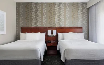 Photo 5 - Courtyard by Marriott Lincroft Red Bank