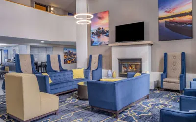 Photo 3 - La Quinta Inn & Suites by Wyndham Minneapolis-Minnetonka