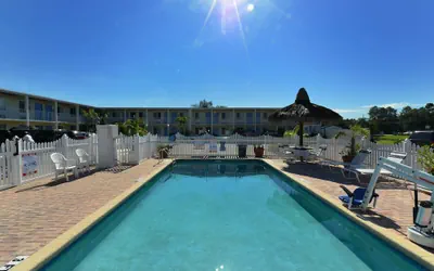 Photo 2 - Americas Best Value Inn Bradenton Sarasota