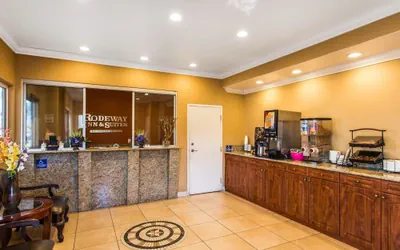 Photo 3 - Rodeway Inn & Suites Corona