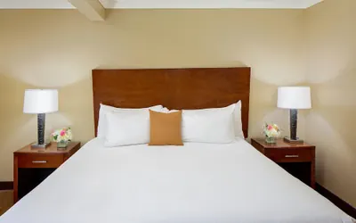 Photo 5 - New Englander Inn Bennington