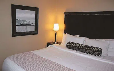 Photo 5 - La Quinta Inn & Suites by Wyndham Seattle Downtown
