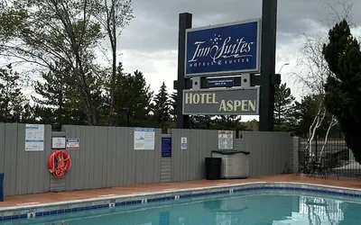 Photo 2 - Hotel Aspen InnSuites Flagstaff/Grand Canyon