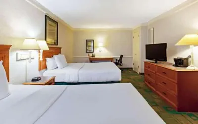 Photo 5 - Rodeway Inn