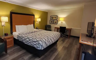 Photo 2 - Travelodge by Wyndham Amarillo West Medical Center
