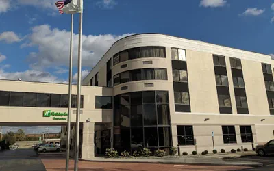 Photo 2 - Holiday Inn Champaign by IHG