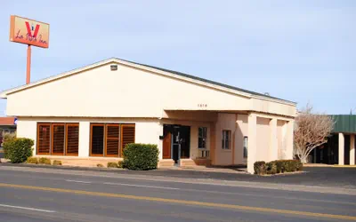 Photo 2 - La Vista Inn