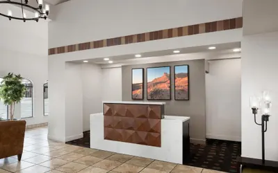 Photo 4 - Best Western Discovery Inn