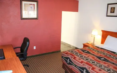 Photo 4 - The Classic Desert Aire Hotel