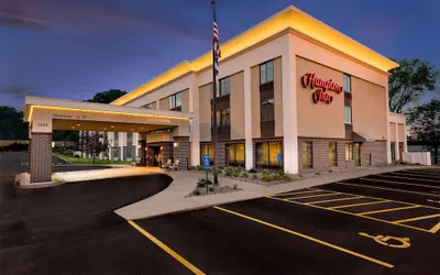 Photo 2 - Hampton Inn Rochester-South