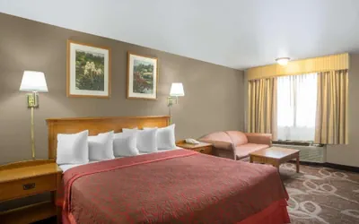 Photo 4 - Royal Inn Provo