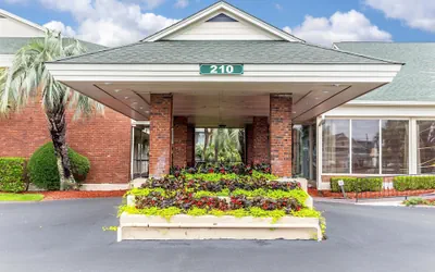 Photo 2 - Quality Inn & Suites Georgetown