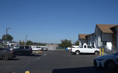 Nampa Inn & Suites