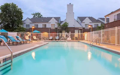 Photo 2 - Sonesta ES Suites Cincinnati - Blue Ash