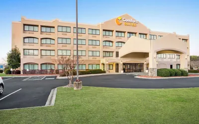 Photo 2 - Comfort Suites Lumberton North