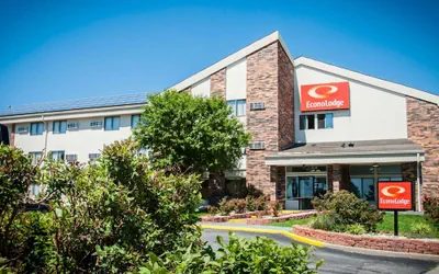 Photo 2 - Econo Lodge Kansas City Downtown North