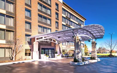 Holiday Inn & Suites Warren by IHG