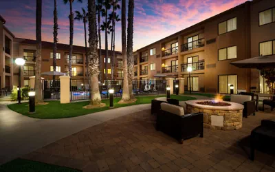Photo 2 - Sonesta Select Huntington Beach Fountain Valley