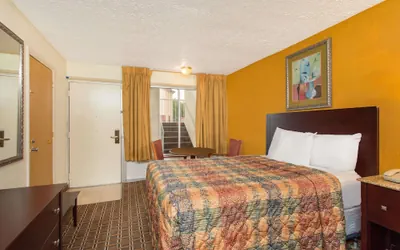 Photo 5 - Days Inn by Wyndham Chester
