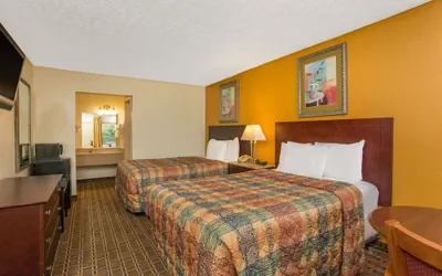 Photo 4 - Days Inn by Wyndham Chester