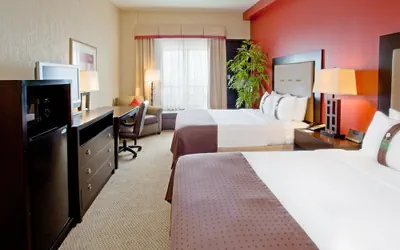 Photo 3 - Holiday Inn Resort: Galveston-On The Beach by IHG
