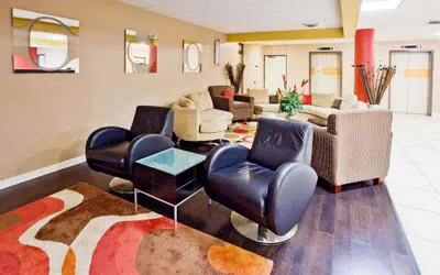 Photo 5 - La Quinta Inn & Suites by Wyndham Memphis Airport Graceland