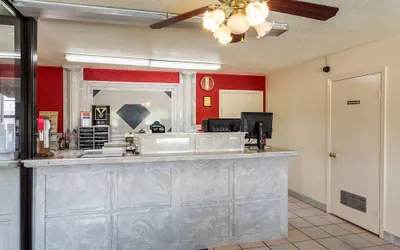 Photo 5 - Econo Lodge & Suites Brinkley