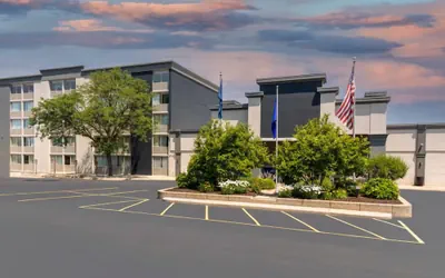 The Center Hotel Grand Rapids Airport
