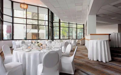 Photo 4 - Des Moines Marriott Downtown