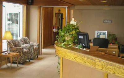 Photo 4 - La Grande Inn