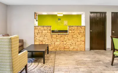 Photo 5 - Quality Inn & Suites Metropolis I-24