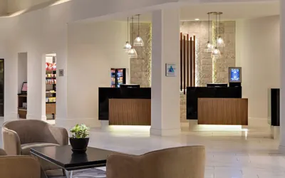 Photo 4 - Houston Marriott South at Hobby Airport