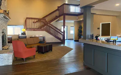 Photo 5 - Comfort Suites Peoria I-74