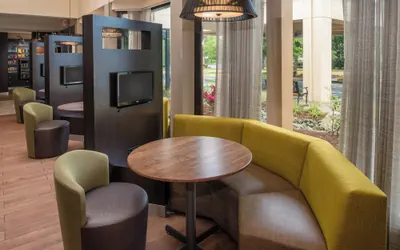 Photo 4 - Courtyard by Marriott Seattle Southcenter