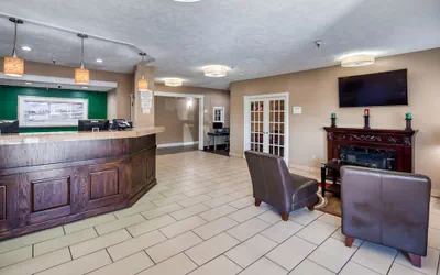 Photo 4 - Quality Inn and Suites Springfield Southwest near I-72
