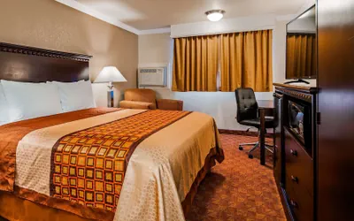 Photo 5 - Lompoc Valley Inn and Suites