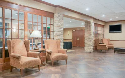 Photo 4 - Ramada Hotel & Conference Center by Wyndham Plymouth