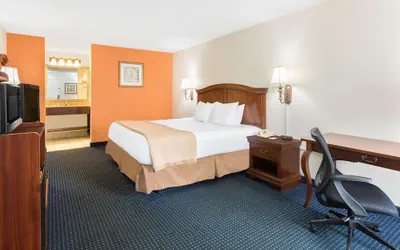 Photo 4 - Baymont by Wyndham Rocky Mount I-95