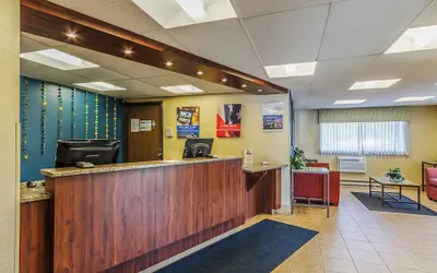 Photo 3 - Motel 6 Green Bay, WI - Lambeau